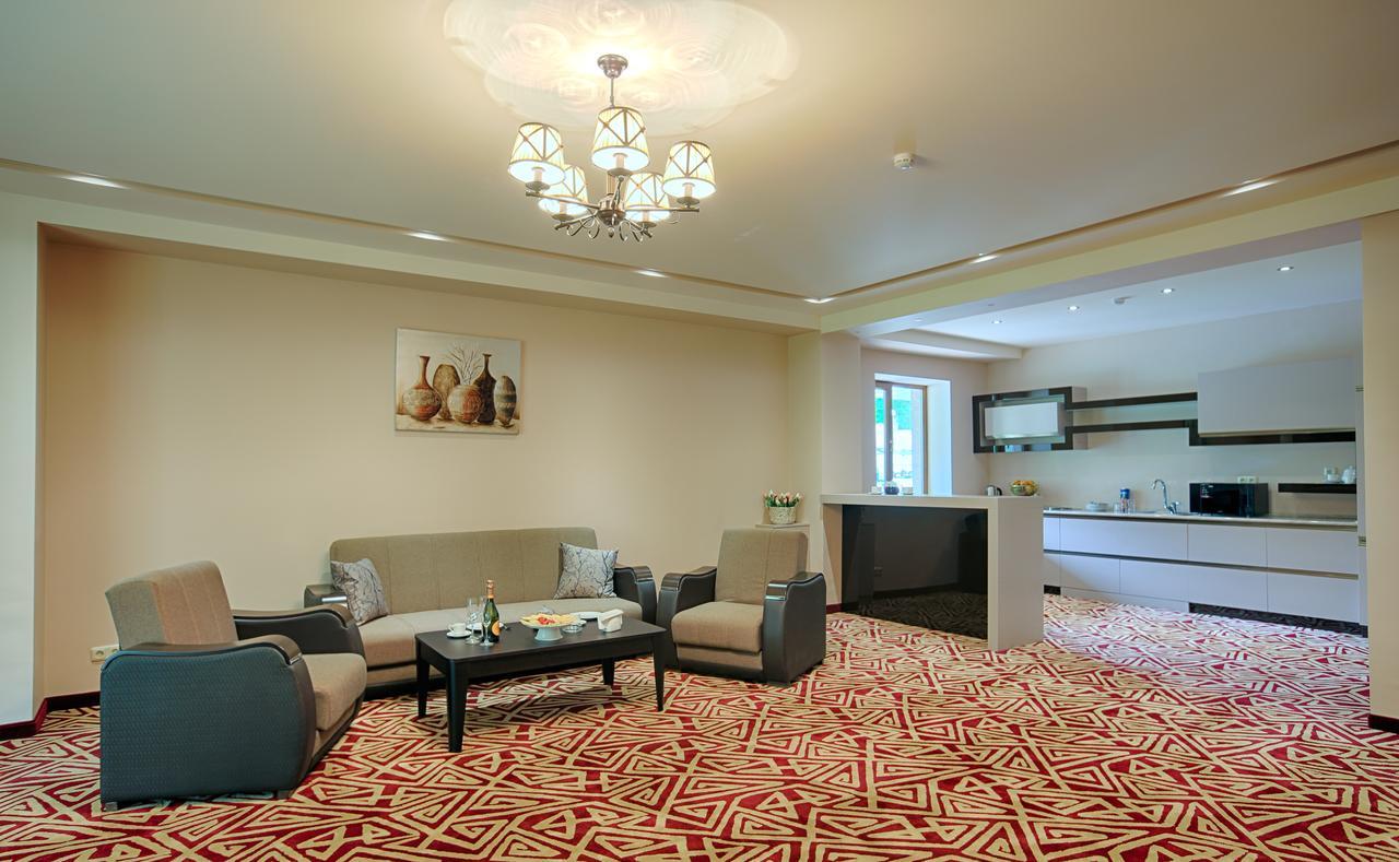 Aghveran Ararat Resort Hotel Arzakan エクステリア 写真