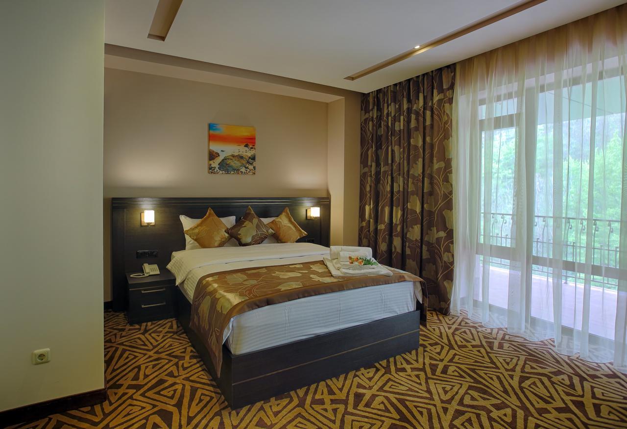 Aghveran Ararat Resort Hotel Arzakan エクステリア 写真