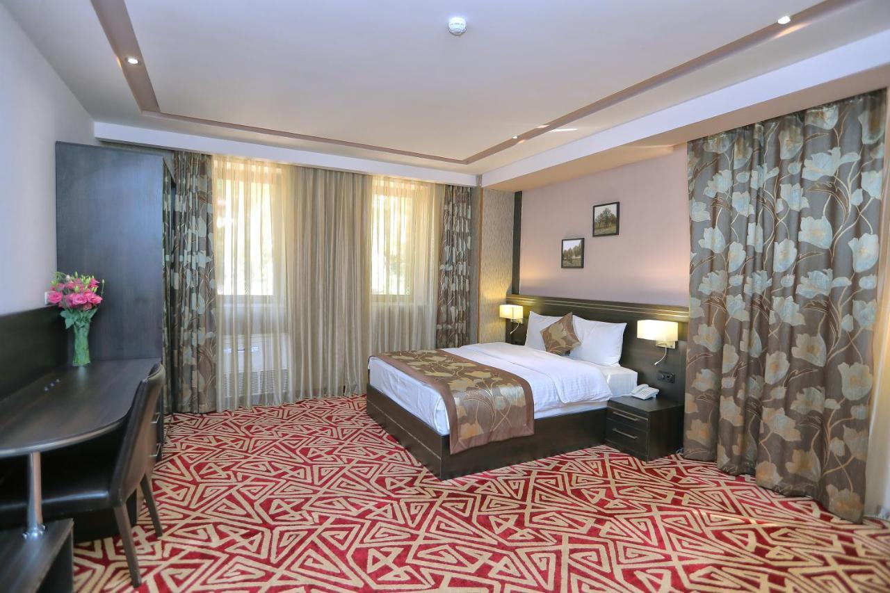 Aghveran Ararat Resort Hotel Arzakan エクステリア 写真