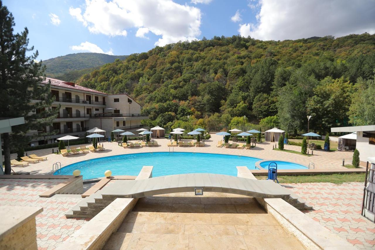 Aghveran Ararat Resort Hotel Arzakan エクステリア 写真